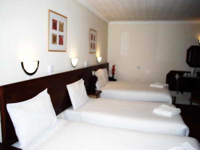 Sky Plaza Hotel Leicester Exterior photo